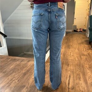 Vintage LEVI'S 501 Original distressed jeans. Mid Rise Blue Denim Size W 30 L 32